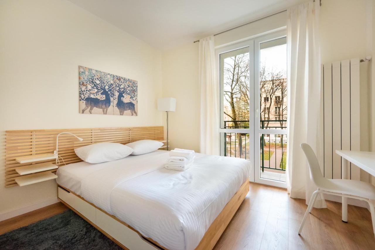 Ochota Sunny Apartment ワルシャワ エクステリア 写真